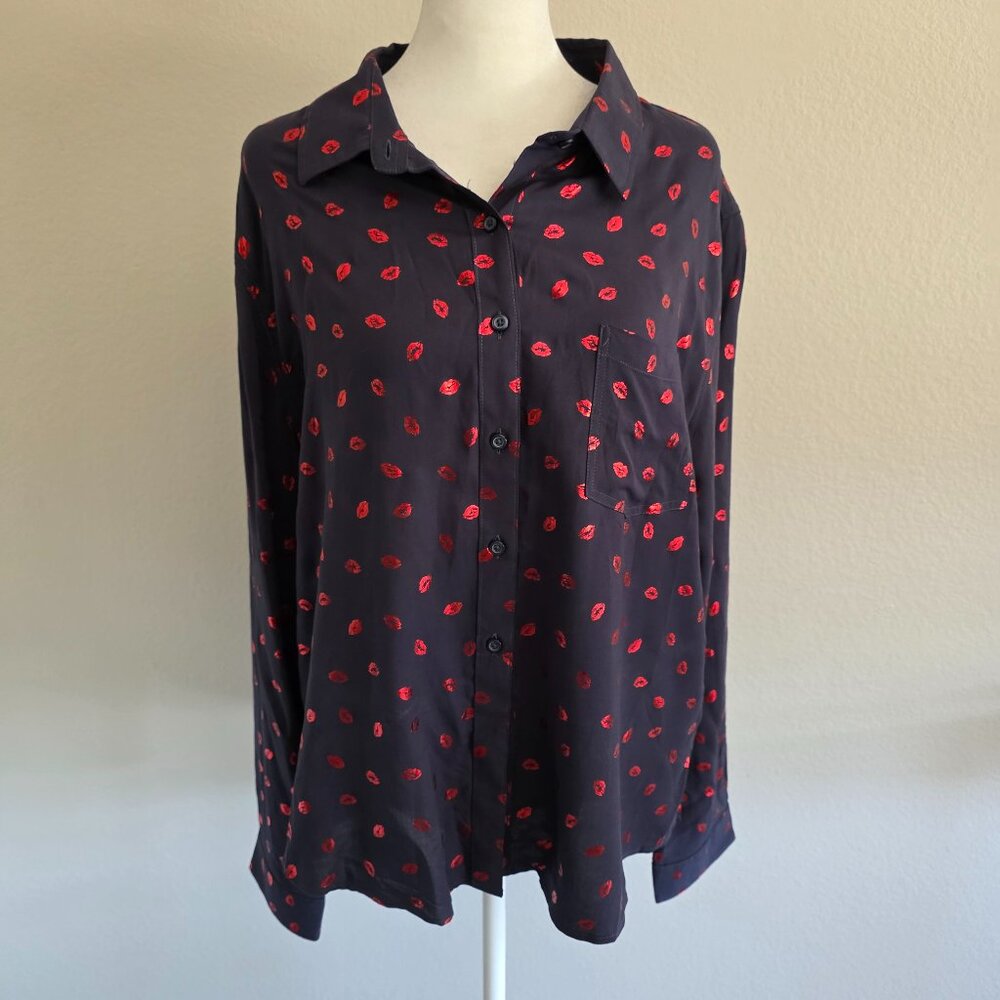NEW Kensie Jeans Button Up Shirt Blouse Navy Shimmery Red Metallic Lips Size XL